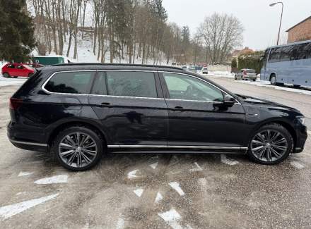 Volkswagen - Passat