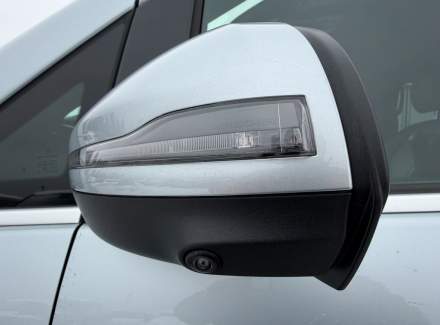 Mercedes-Benz - V-class