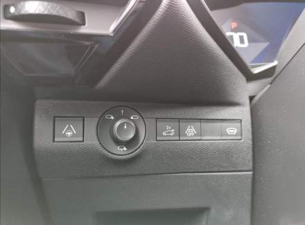 DS Automobiles - DS7 Crossback