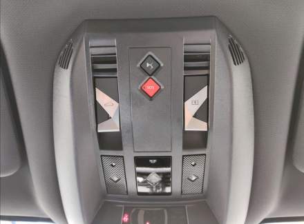 DS Automobiles - DS7 Crossback