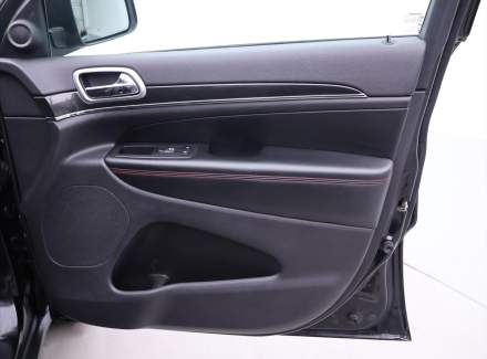 Jeep - Grand Cherokee