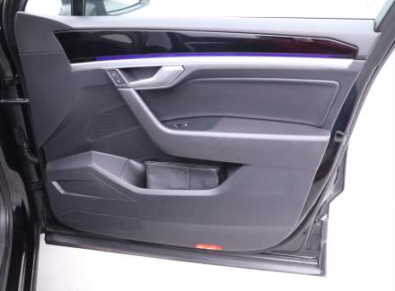 Volkswagen - Touareg