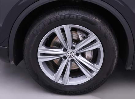 Volkswagen - Touareg