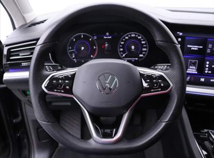 Volkswagen - Touareg