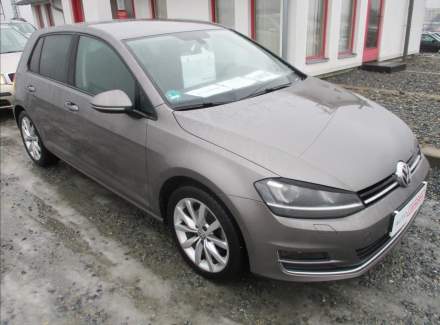 Volkswagen - Golf