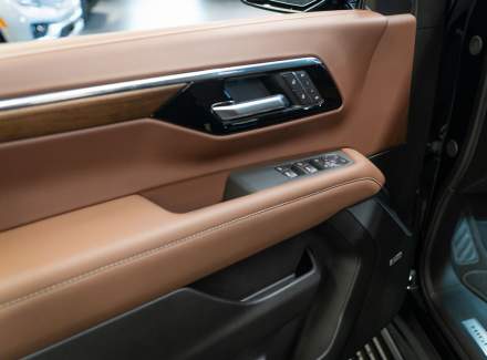 Chevrolet - Suburban