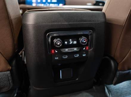 Chevrolet - Suburban