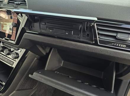 Volkswagen - Touran