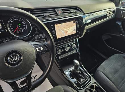 Volkswagen - Touran