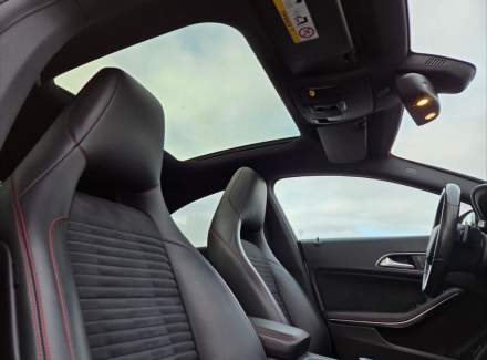 Mercedes-Benz - CLA