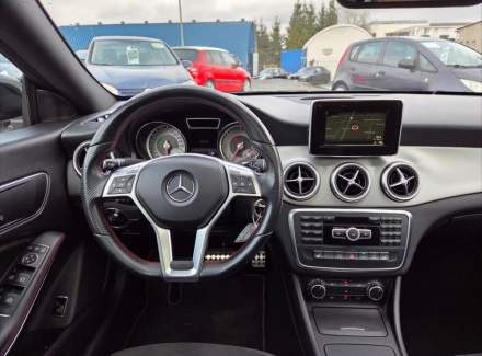 Mercedes-Benz - CLA