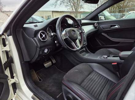 Mercedes-Benz - CLA