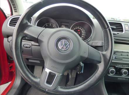 Volkswagen - Golf