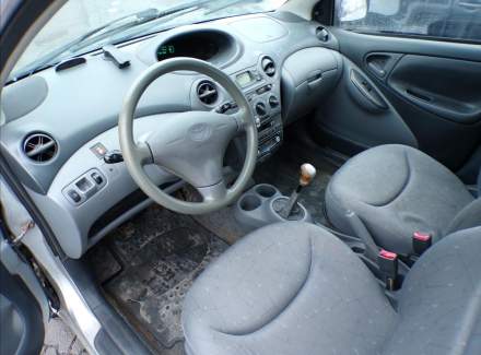 Toyota - Yaris