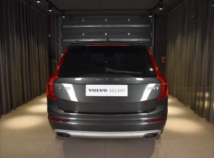 Volvo - XC90