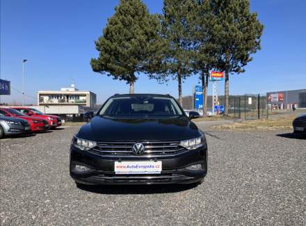 Volkswagen - Passat