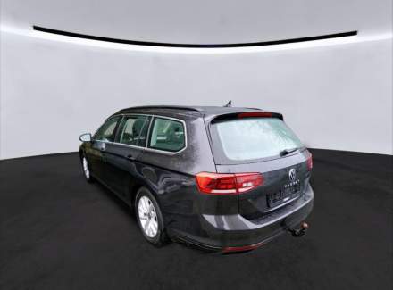 Volkswagen - Passat