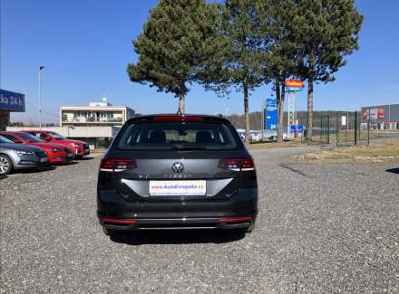 Volkswagen - Passat