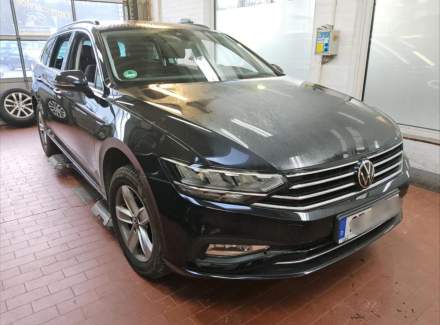Volkswagen - Passat