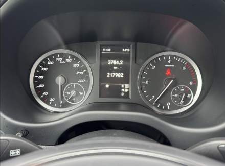 Mercedes-Benz - Vito