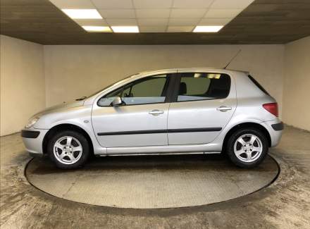 Peugeot - 307