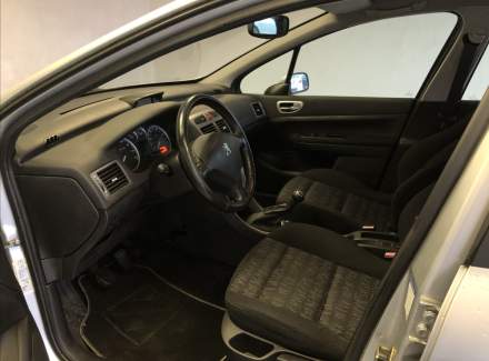 Peugeot - 307
