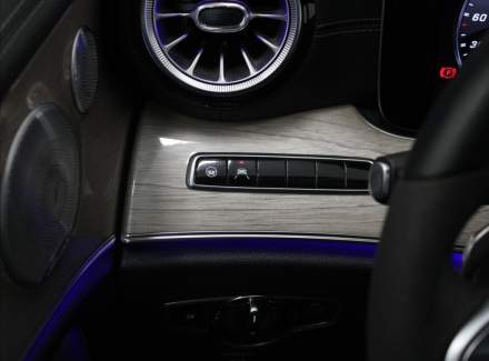 Mercedes-Benz - E-class