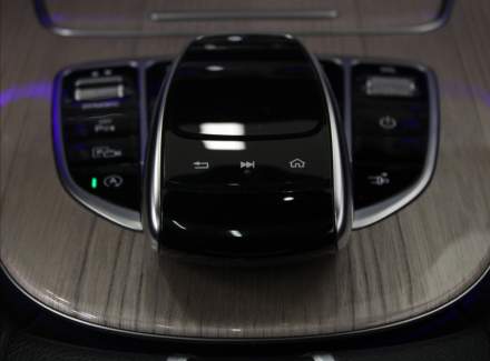 Mercedes-Benz - E-class