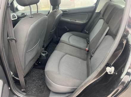 Peugeot - 206