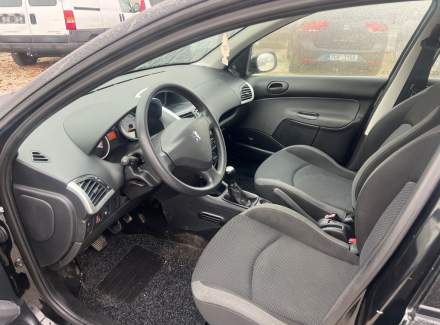 Peugeot - 206