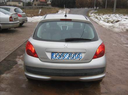 Peugeot - 207