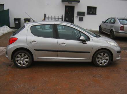Peugeot - 207