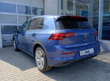 Volkswagen - Golf