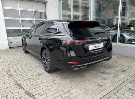Volkswagen - Passat