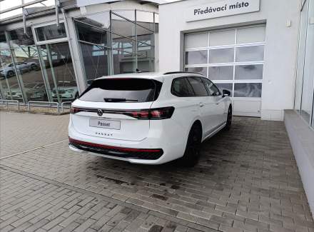 Volkswagen - Passat