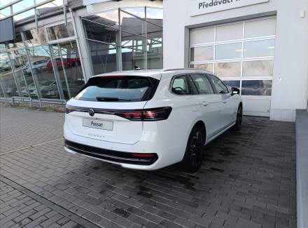 Volkswagen - Passat
