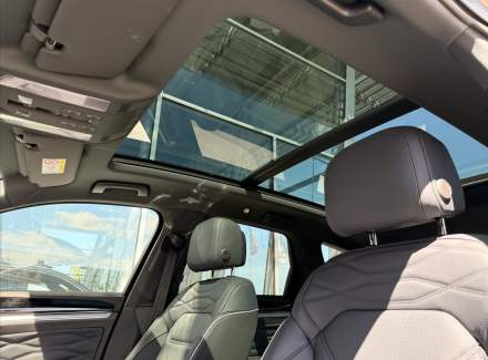 Volkswagen - Touareg