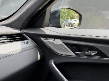 Jaguar - F-Pace