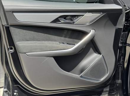 Jaguar - F-Pace