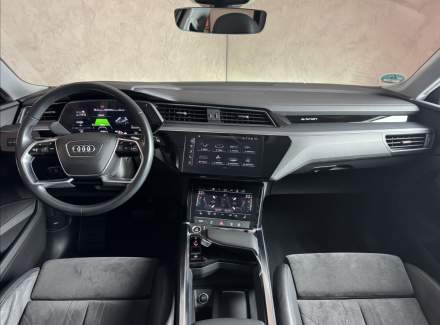 Audi - E-tron