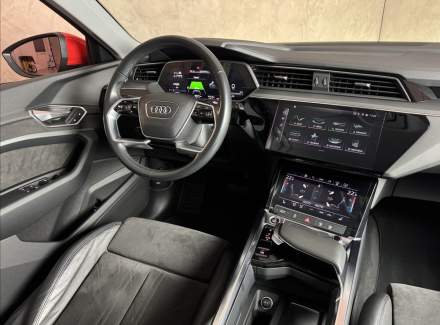 Audi - E-tron