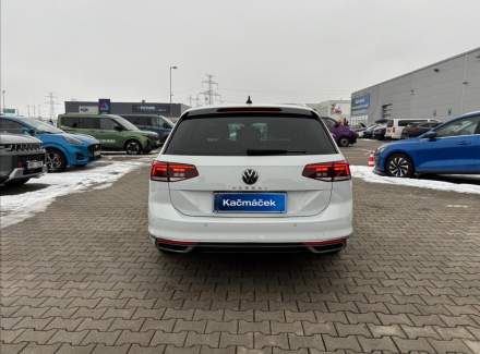 Volkswagen - Passat