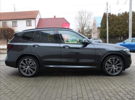 BMW - X3