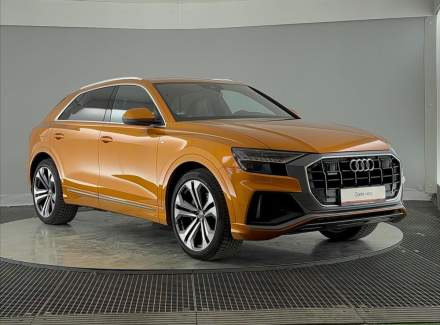 Audi - Q8