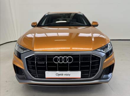 Audi - Q8