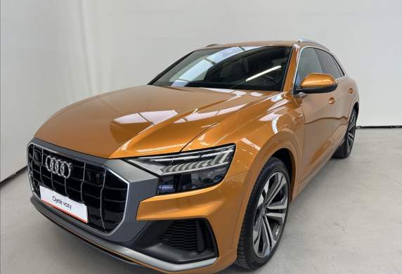 Audi - Q8