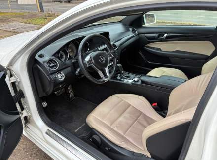 Mercedes-Benz - C-class