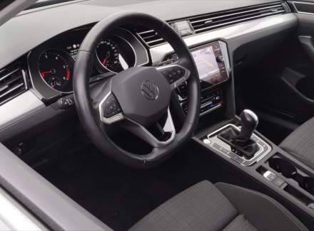 Volkswagen - Passat