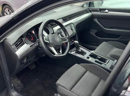 Volkswagen - Passat