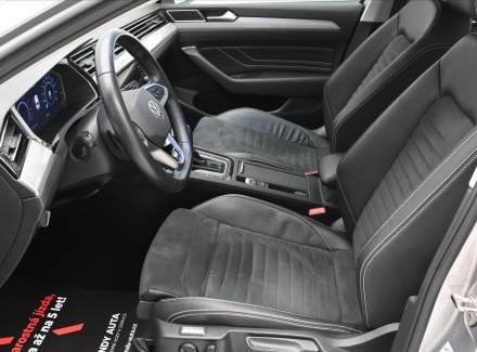 Volkswagen - Passat